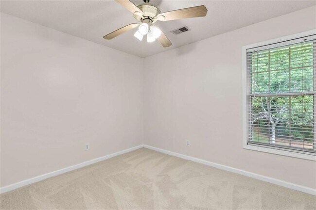 Building Photo - 405 Mt Vernon Ct