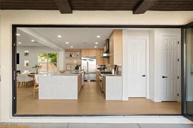 Building Photo - 12024 Whitehills St