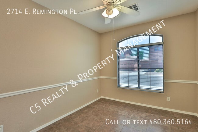 Building Photo - 2714 E Remington Pl
