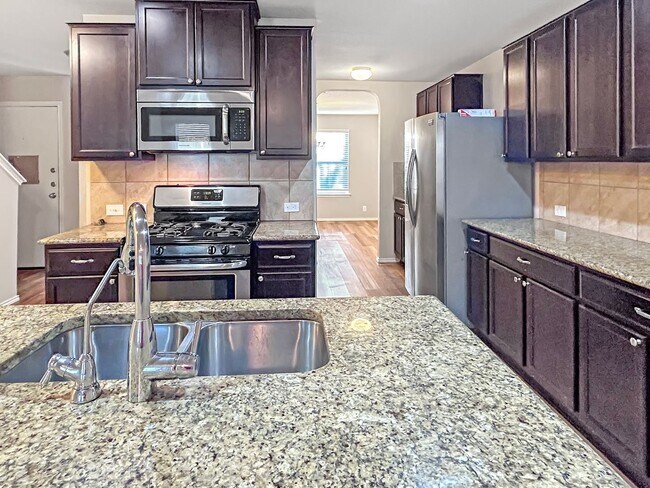 Building Photo - 5BR in Wildhorse | Great Layout + Greenbelt Views