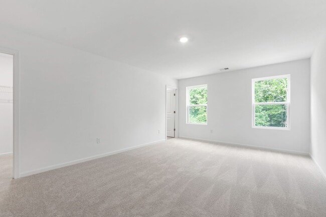 Building Photo - Modern 3-Bedroom Townhome Near Downtown Du...