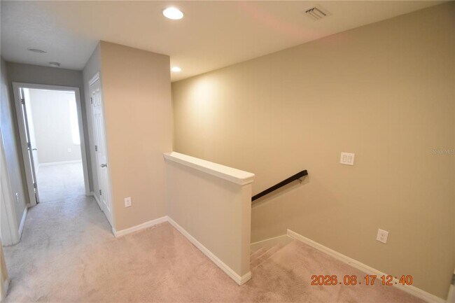 Building Photo - 7031 Woodchase Glen Dr