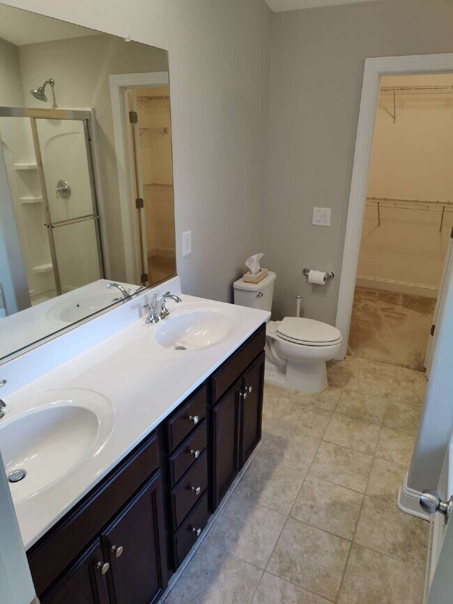 Building Photo - 847 Silver Leaf Dr