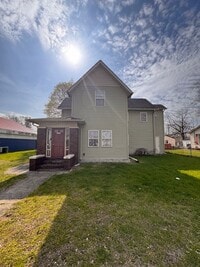 Building Photo - 1415 W Franklin St