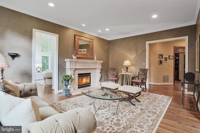 Building Photo - 9864 Walker Glen Ct