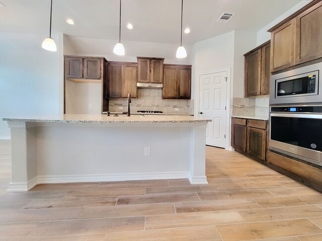 Building Photo - 4413 Royal Oak Blvd