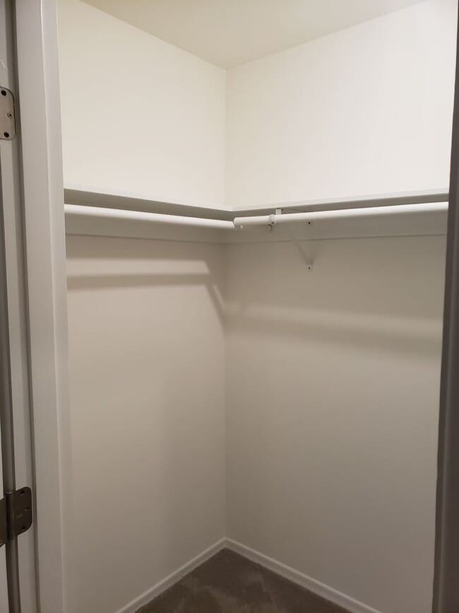 Building Photo - Charming Updated 2 bed/1 bath Condo on Ground Floor in Desirable Irvington District! W/S/T included