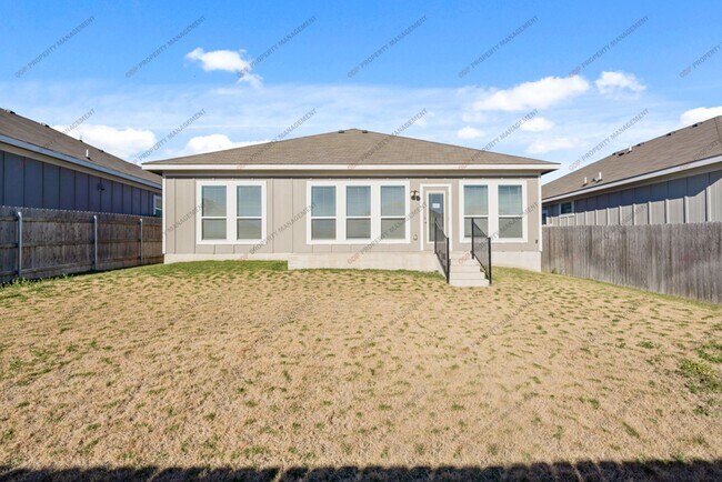 Building Photo - 725 Gingham Trl