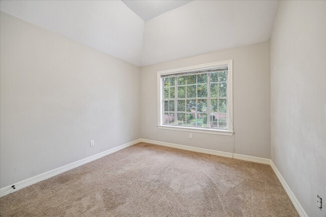 Building Photo - 3115 Cedar Knolls Dr
