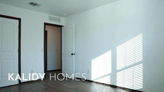 Building Photo - 13049 SW 5th St