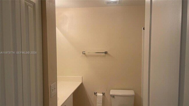 Building Photo - 6020 W Sample Rd