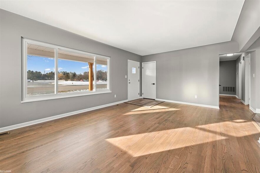 Building Photo - 46730 Romeo Plank Rd