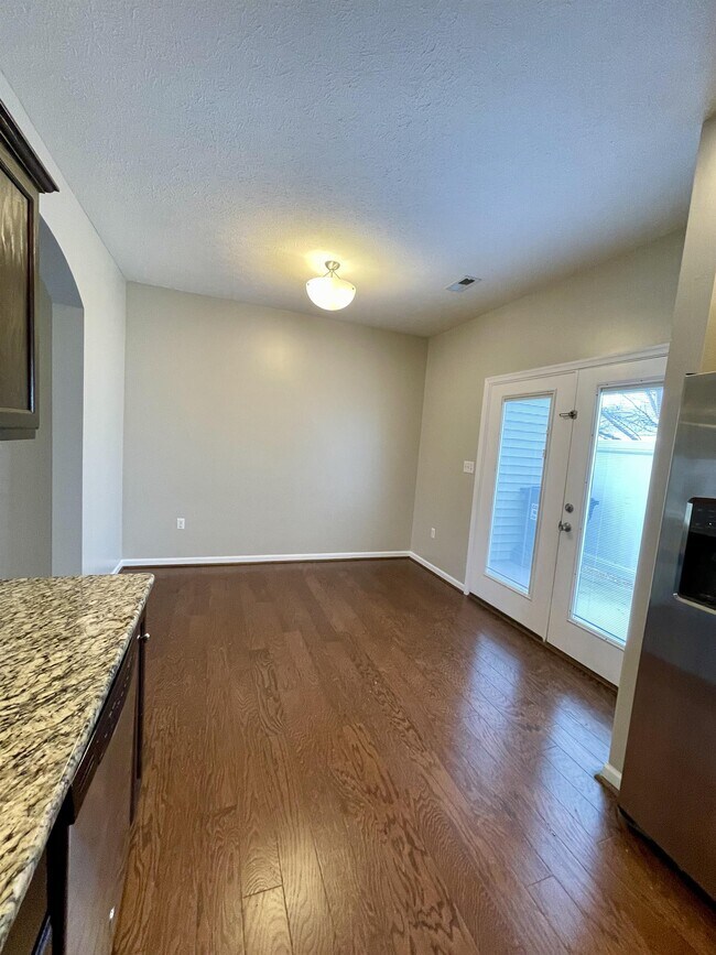 Building Photo - 211 Portico Street