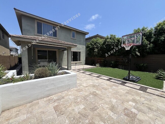 Building Photo - Beautiful 3-Bedroom Home in Sky Crossing with Modern Upgrades