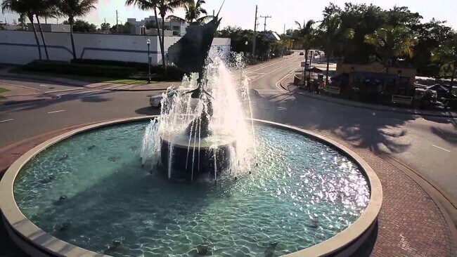 Building Photo - 156 SW Peacock Blvd