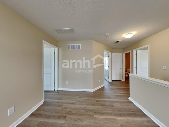 Building Photo - 9073 Bunker Hill Way