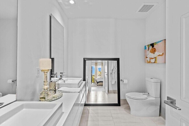 Building Photo - 155 E Boca Raton Rd