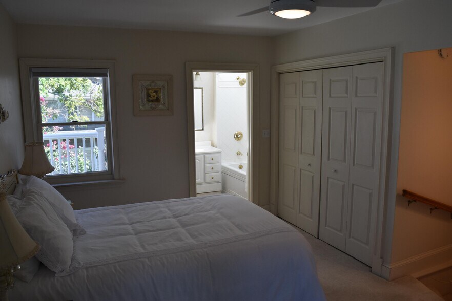 Bedroom - 23 Myrtle Ave