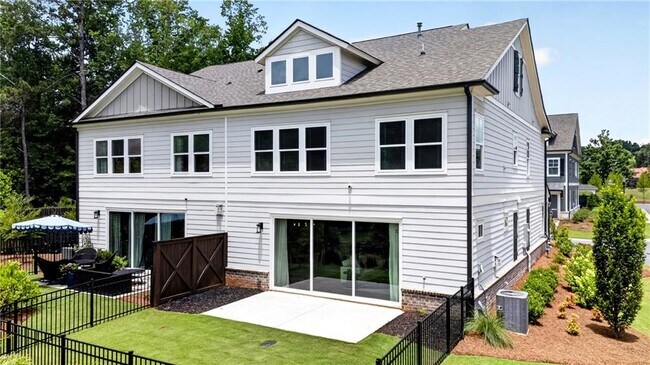 Building Photo - 203 Grady Burrell Dr