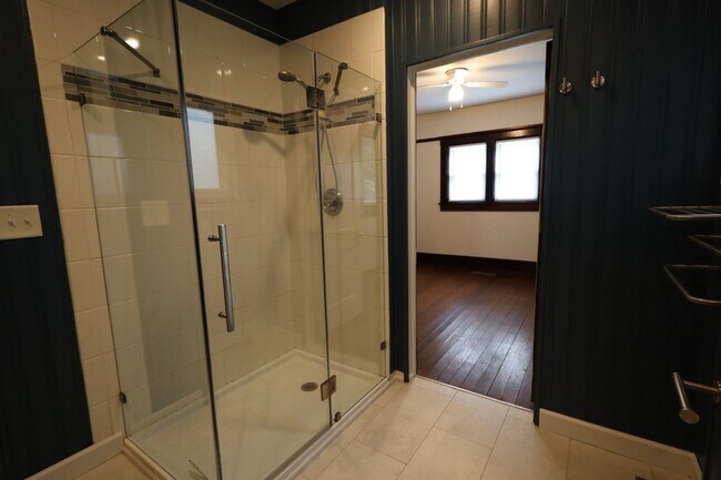 Building Photo - 499 Littleton St