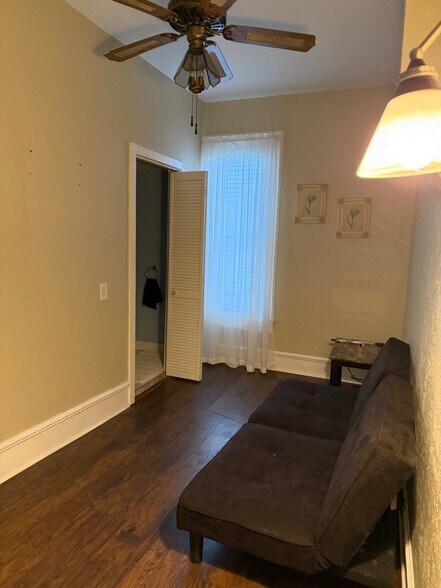 Building Photo - 313 Mill St