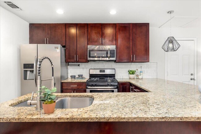 Building Photo - 5108 Emerald Forest Dr