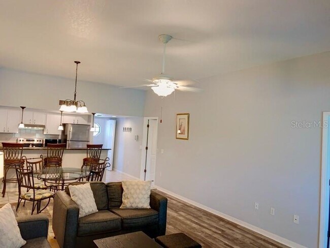 Building Photo - 1375 Saxony Cir