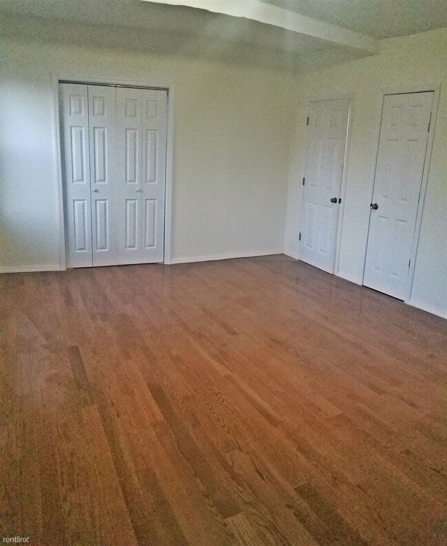 Building Photo - 19 Philip Pl