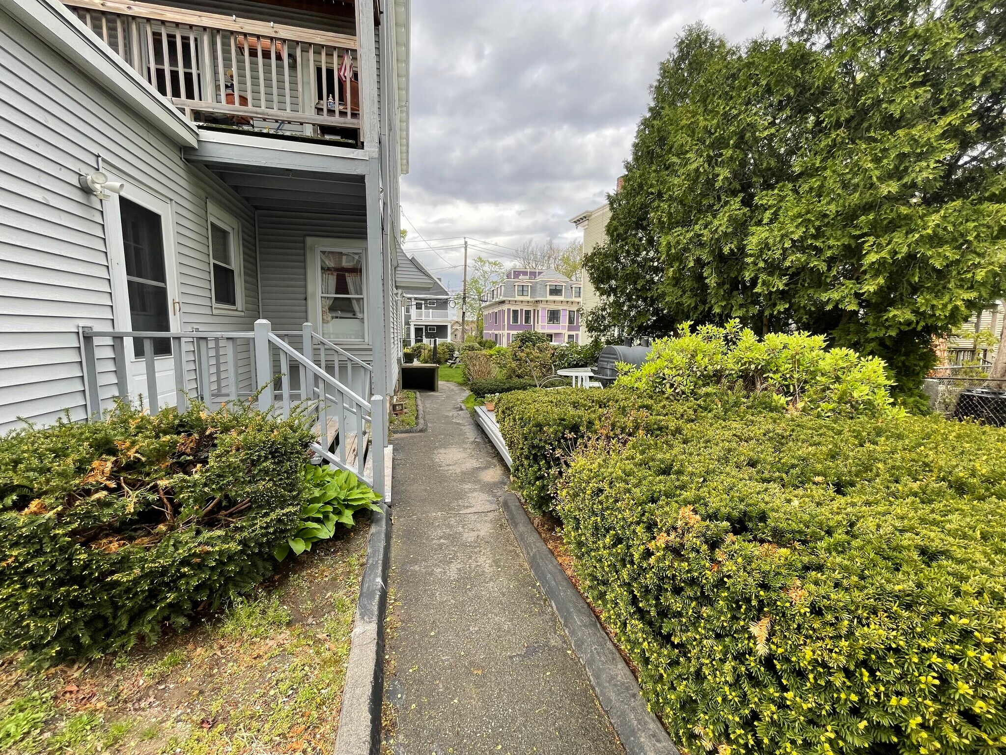 Building Photo - 27 Dix St