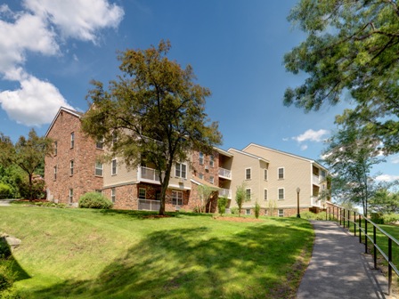 Building Photo - Summer Hill Glen