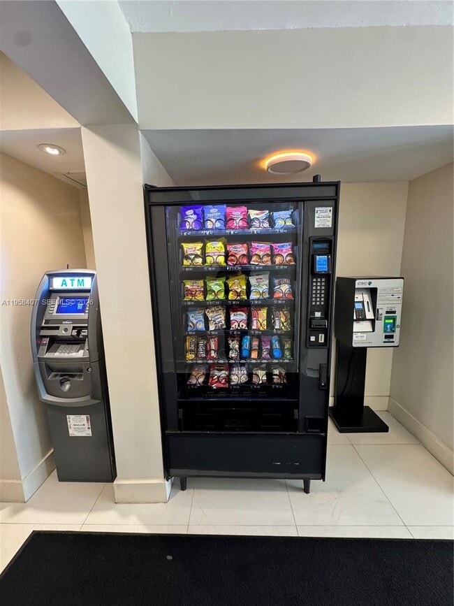 Building Photo - 3301 NE 5th Ave