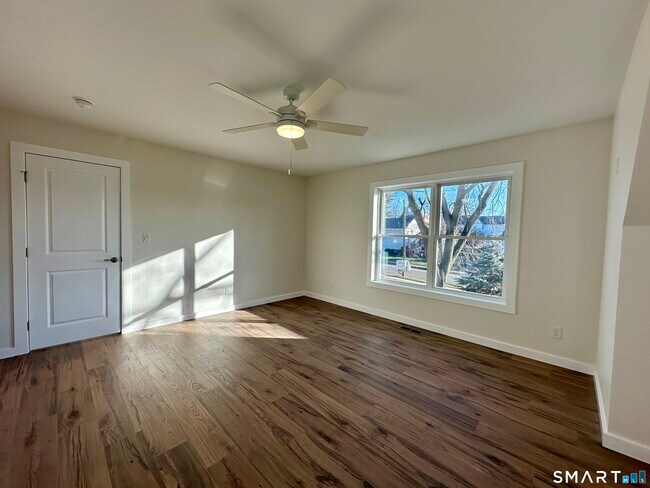 Building Photo - 48 Cedar St