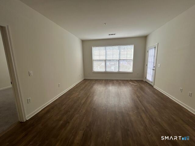 Building Photo - 10 Norden Pl