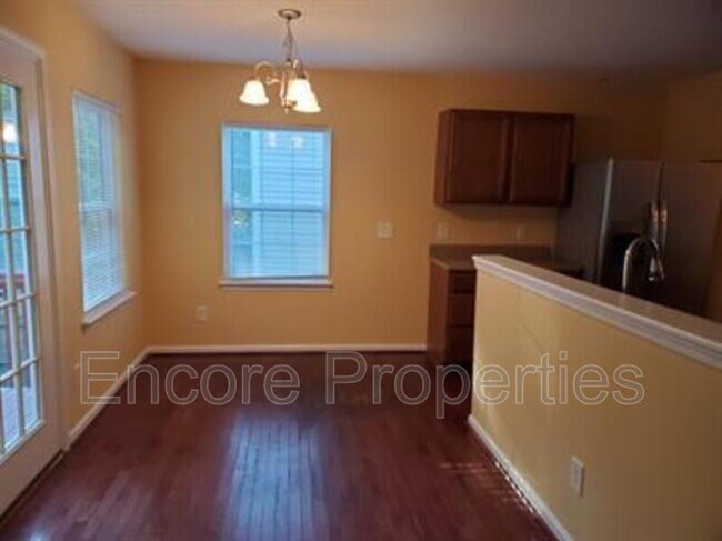 Building Photo - 4520 Shady Side Ln