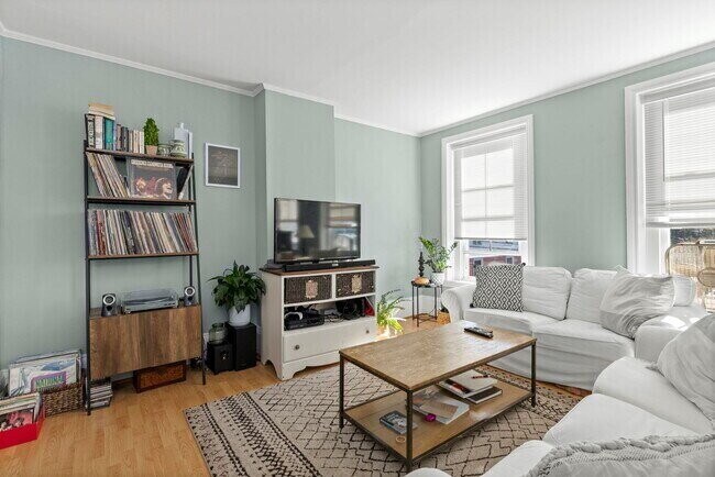 Building Photo - Beautiful 1 bedroom apartment in the heart...