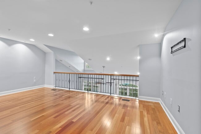 Building Photo - 169 Price Ct