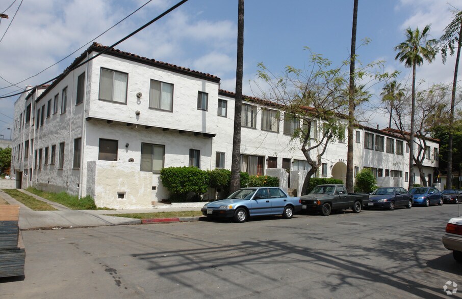Building Photo - 123 E Windsor Rd