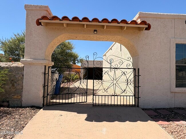 Building Photo - 7148 Villa Hermosa Dr