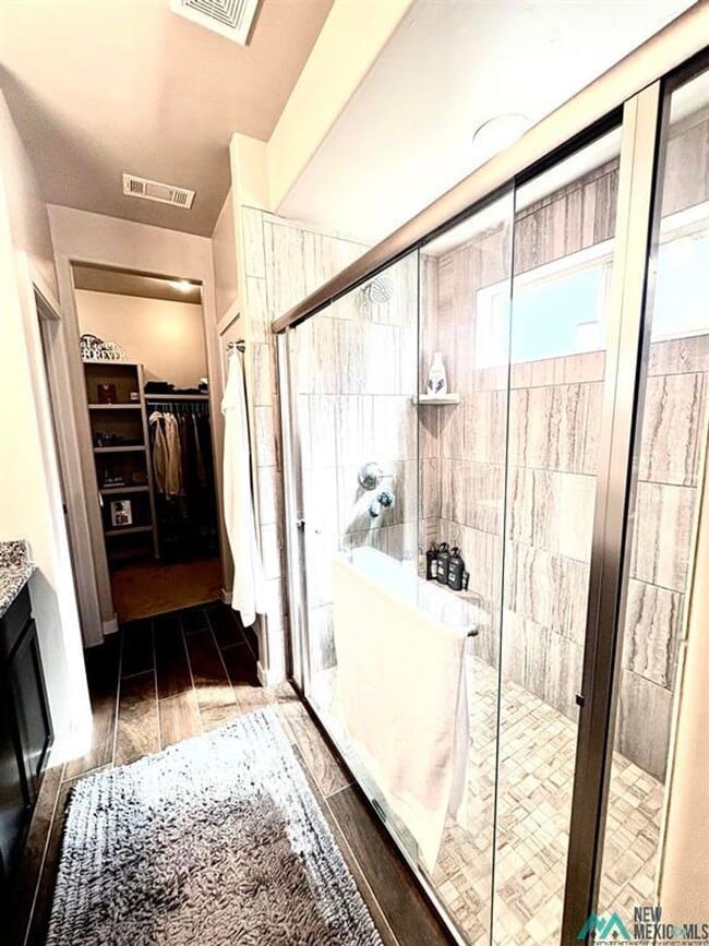 Building Photo - Large Four Bedroom Newer Construction Home