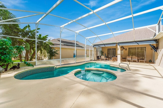 Building Photo - 412 N Hampton Dr