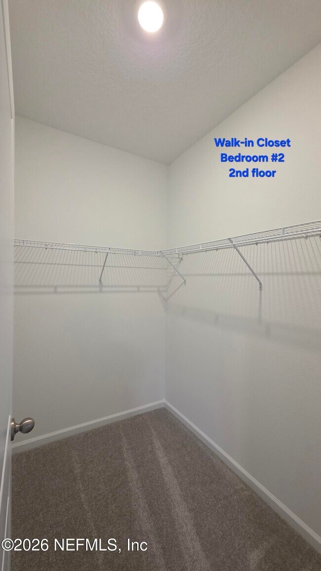 Building Photo - 644 Farmfield Dr