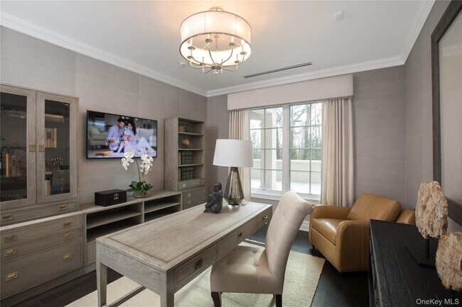 Building Photo - 3000 Royal Ct