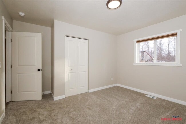 Building Photo - Enchanting Chalet-Style 3-bedroom, 2-bathroom Home!