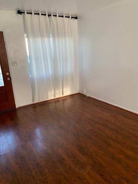 Building Photo - 1514 W 204th St