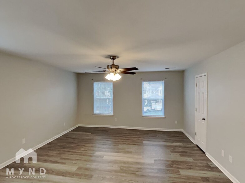 Building Photo - 15819 Herring Gull Way