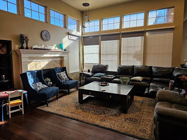 Building Photo - 3300 Glenmoor Dr