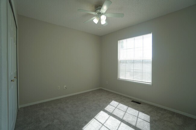 Building Photo - 6613 Payette Dr