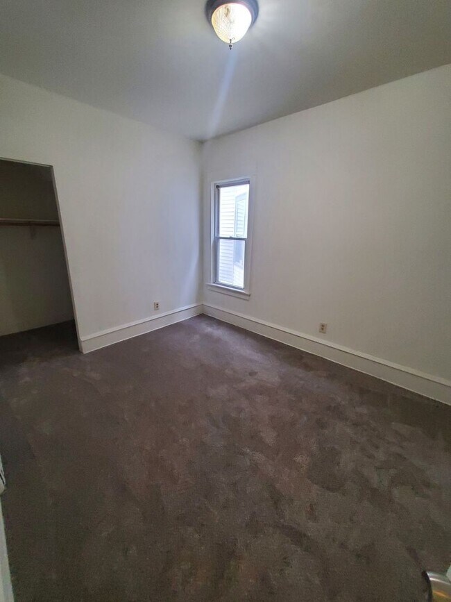 Building Photo - 3134-3136 N 35th St. (Duplex)