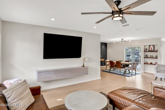 Building Photo - 4434 Coquina Dr