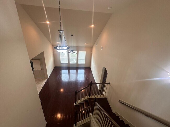 Building Photo - 2230 Argos Dr
